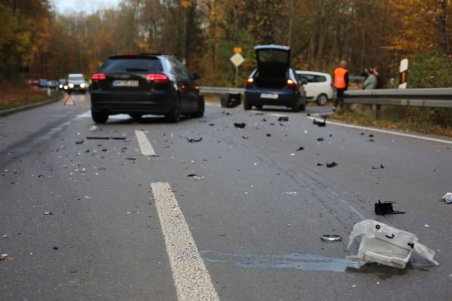 Wypadek samochodowy spowodowany przez młodego kierowcę