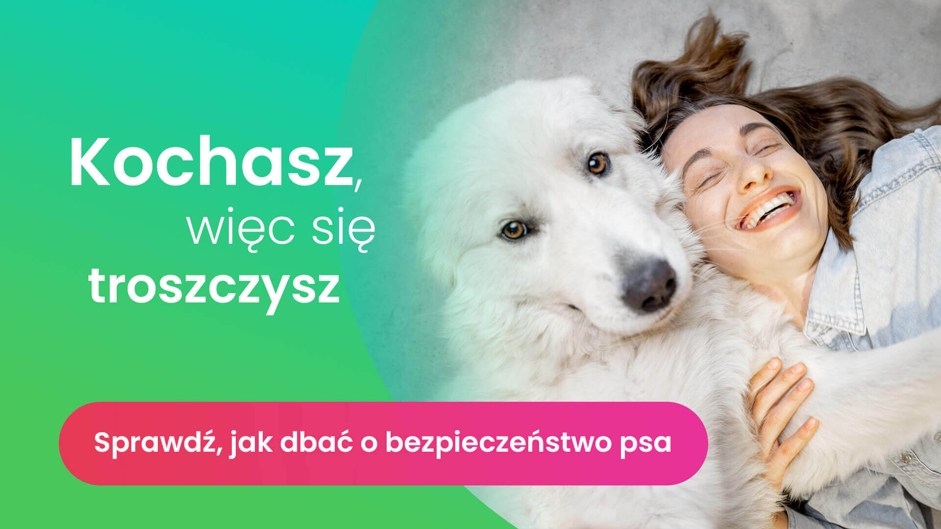 kobieta przytulająca swojego dużego białego psa